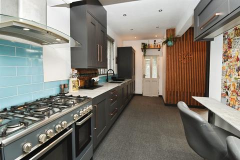 3 bedroom semi-detached house for sale, Hampton Road, Scunthorpe