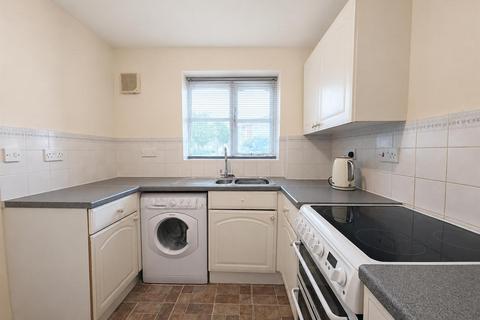 Cherry Blossom Close, Palmers Green, N13