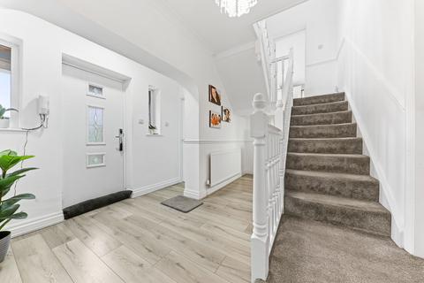 4 bedroom detached house for sale, Beechwood House, Tingley