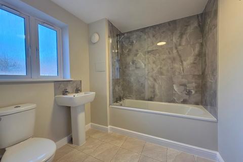 2 bedroom flat to rent, Paradise Orchard, AYLESBURY
