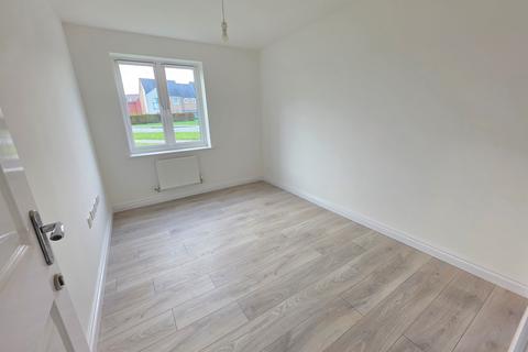 2 bedroom flat to rent, Paradise Orchard, AYLESBURY