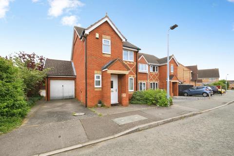 End of terrace house - Portchester Close, Peterborough, Cambridgeshire, PE2
