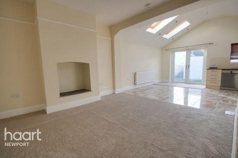 3 bedroom end of terrace house for sale, Blenheim Road, Newport