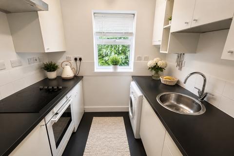 1 bedroom end of terrace house for sale, Rochford Drive, Luton, Bedfordshire, LU2 8SR