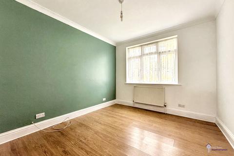 2 bedroom bungalow for sale, 2 Caxton Avenue, SO19