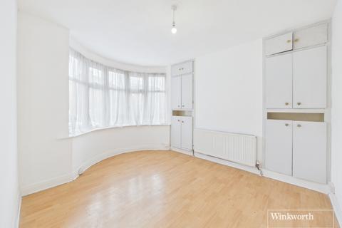 3 bedroom semi-detached house for sale, St. Georges Avenue, London NW9