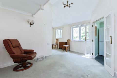 2 bedroom retirement property for sale, Glenmoor Road, West Parley, Ferndown