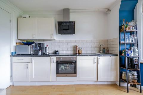 1 bedroom flat for sale, London Road, Surrey GU1