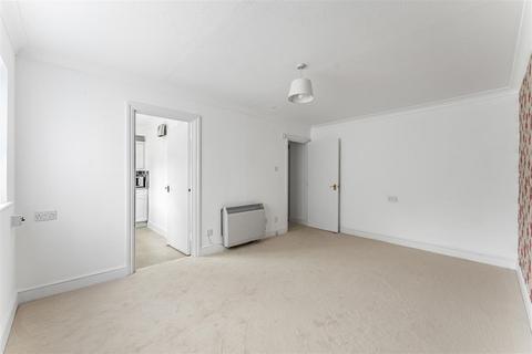 1 bedroom retirement property for sale, Ellen Court, North Chingford