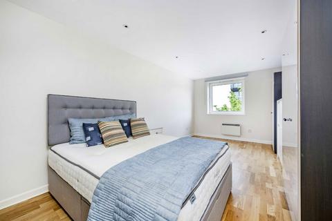 undefined, Branch Road, London E14
