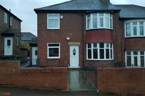 2 bedroom flat to rent, Arkwright Street, Gateshead, NE8