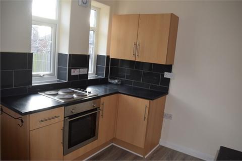 2 bedroom flat to rent, Arkwright Street, Gateshead, NE8