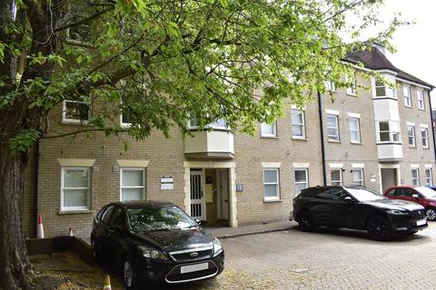 1 bedroom flat for sale, Cathedral Walk, City Centre, Chelmsford, CM1 1NX
