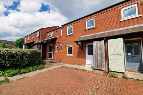 3 bedroom terraced house to rent, Bloomfield Court, Preston PR1
