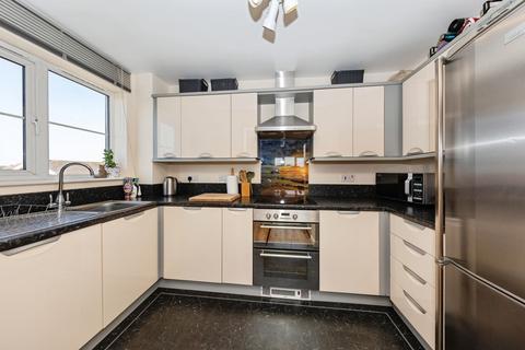 2 bedroom flat for sale, Bryntirion, Carmarthenshire SA15