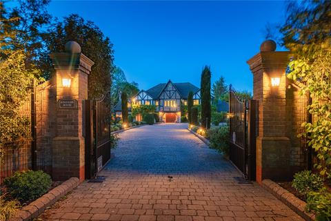 Stokesheath Road, Oxshott, KT22