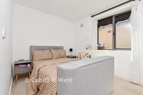 1 bedroom ground floor flat for sale, 4 Rose Hill, Sutton SM1
