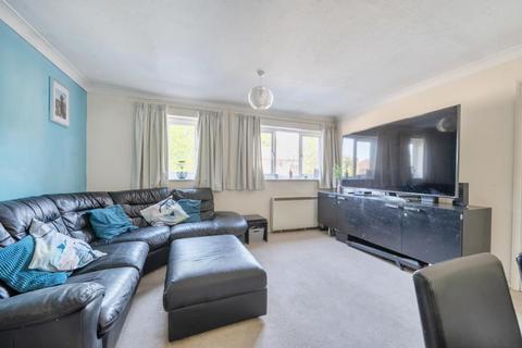 undefined, Birinus Close,  High Wycombe,  Buckinghamshire,  HP12
