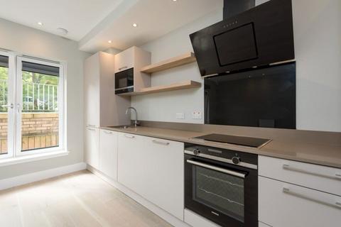 Studio to rent, Ardmillan Terrace, Dalry, Edinburgh