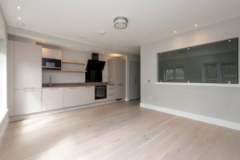 Studio to rent, Ardmillan Terrace, Dalry, Edinburgh