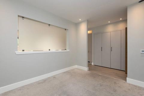 Studio to rent, Ardmillan Terrace, Dalry, Edinburgh