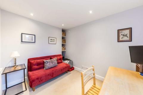 3 bedroom house for sale, Ballantine Street, London SW18