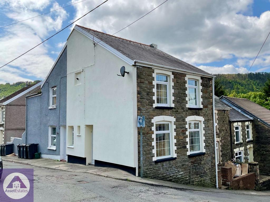Rhiw Parc Road, Abertillery 2 bed terraced house for sale - £79,950