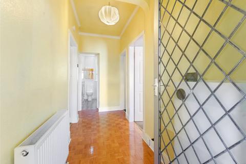 2 bedroom bungalow for sale, Kings Park Avenue, Rutherglen, Glasgow, South Lanarkshire, G73