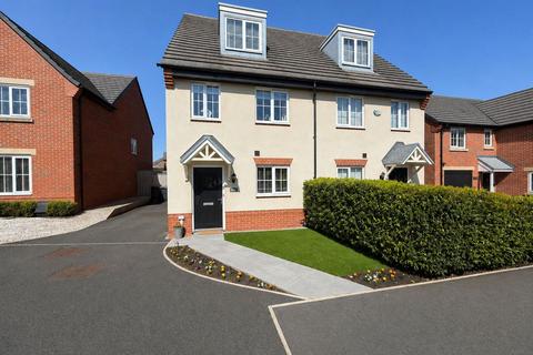3 bedroom semi-detached house for sale, Glovers Way, Ormskirk L40