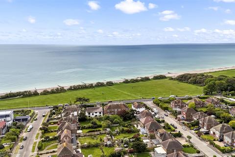 2 bedroom flat for sale, Marine Drive, Goring, Worthing