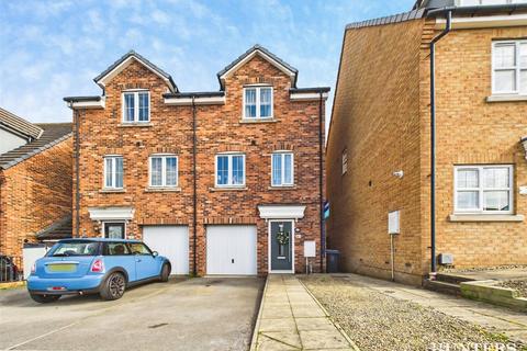 3 bedroom townhouse for sale, Brackenrigg, Leadgate, Consett
