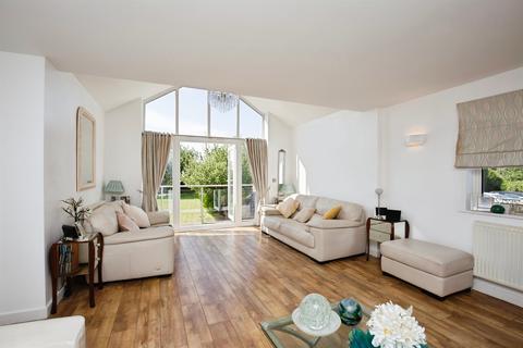 3 bedroom detached bungalow for sale, Crawley Road, WITNEY