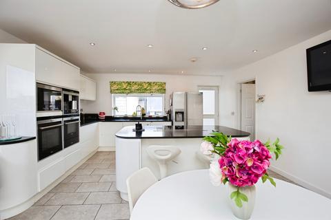 3 bedroom detached bungalow for sale, Crawley Road, WITNEY