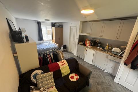 Studio to rent, Roman Way, Birmingham B15