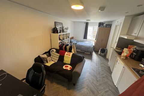 Studio to rent, Roman Way, Birmingham B15