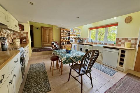 4 bedroom semi-detached house for sale, Kemming Road, Whitwell