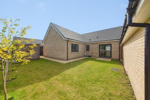 2 bedroom detached bungalow for sale, Hotchkin Gardens, Woodhall Spa