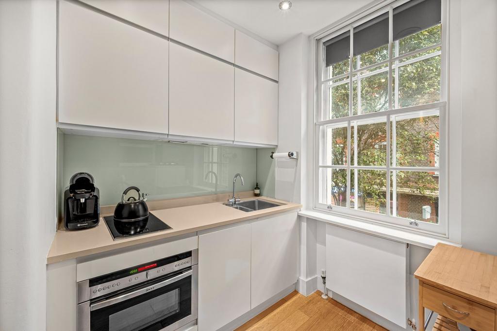 Apartment in London - View 5