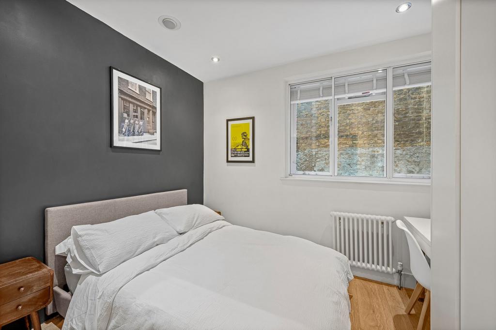 Apartment in London - More