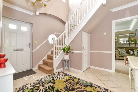 4 bedroom detached house for sale, Crays Hill, Billericay CM11