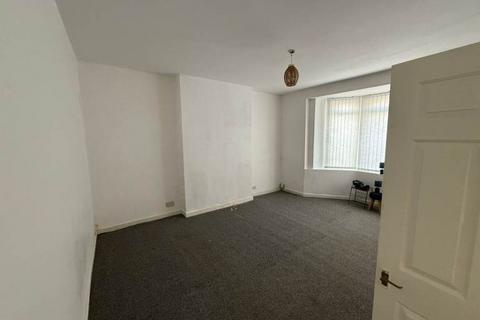 2 bedroom flat to rent, Rectory Road, Gateshead NE8