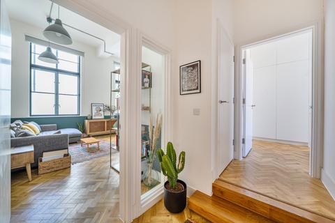 2 bedroom apartment for sale, Spa Road, London