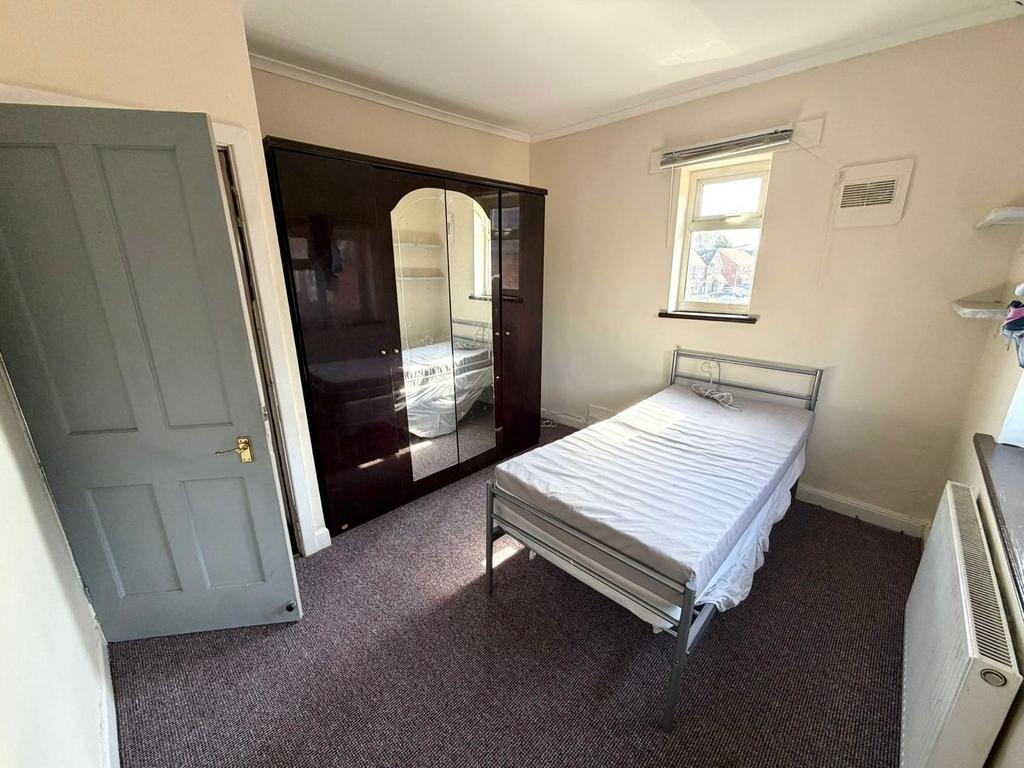 House in Leicester - More