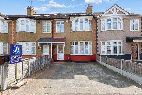 4 bedroom terraced house for sale, Rose Glen, Romford, RM7
