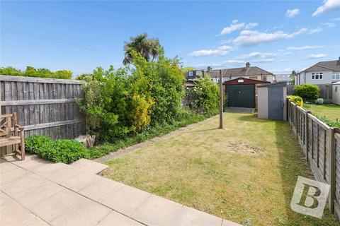 4 bedroom terraced house for sale, Rose Glen, Romford, RM7