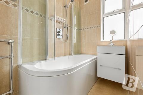 4 bedroom terraced house for sale, Rose Glen, Romford, RM7