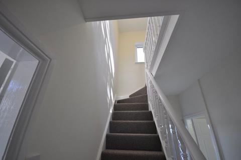 3 bedroom detached house to rent, CHURCH ROAD, LYE