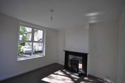 3 bedroom detached house to rent, CHURCH ROAD, LYE
