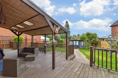 4 bedroom detached house for sale, Cornwallis Avenue, Herne Bay, Kent