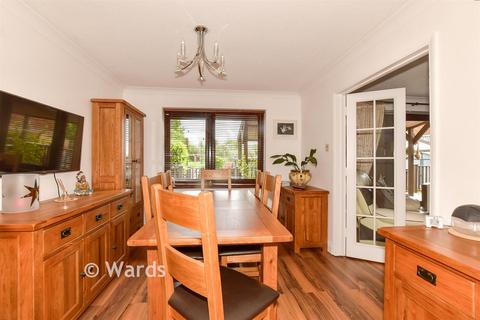 4 bedroom detached house for sale, Cornwallis Avenue, Herne Bay, Kent